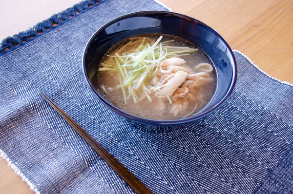 柚子胡椒香る 鶏塩ラーメン｜スーパー麺を使った簡単料理