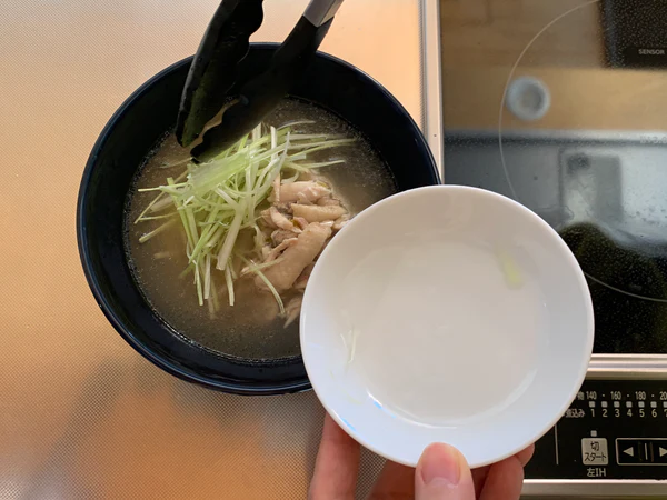 柚子胡椒香る 鶏塩ラーメン｜スーパー麺を使った簡単料理